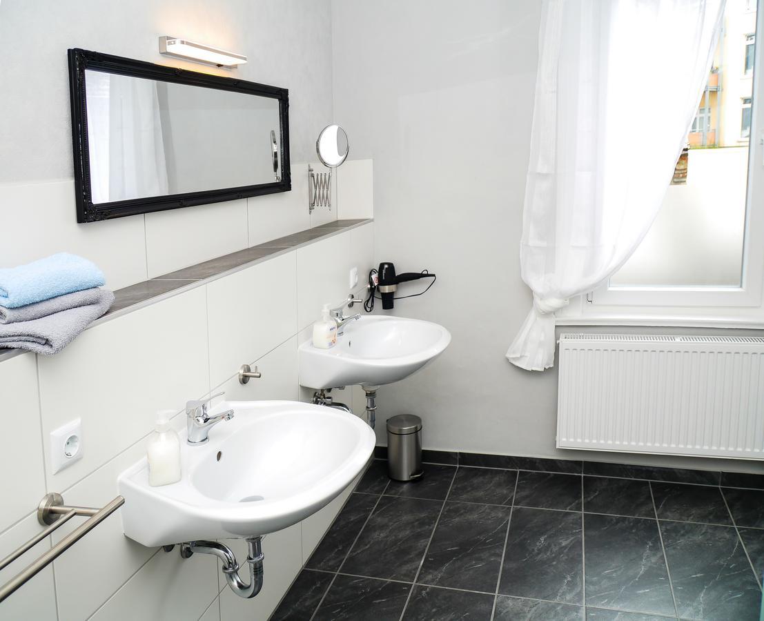 Ferienwohnung Schwarz & Weiss Eisenach Esterno foto