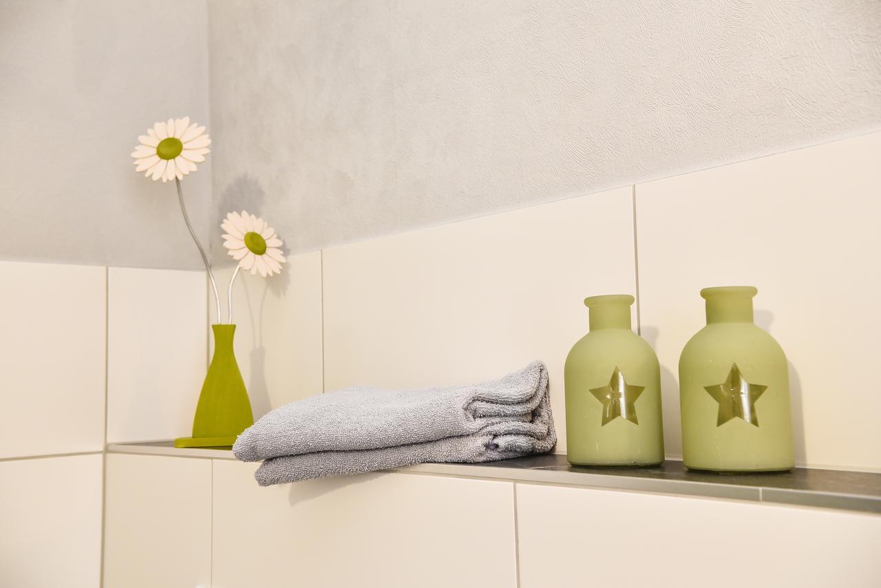 Ferienwohnung Schwarz & Weiss Eisenach Esterno foto
