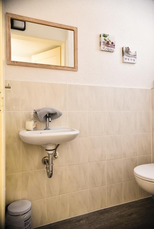 Ferienwohnung Schwarz & Weiss Eisenach Esterno foto